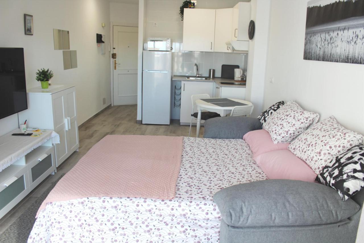 Charming Studio Nerja With Pool Екстериор снимка